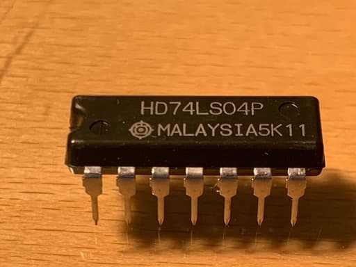 HD74LS04P (74LS04) Logic chip